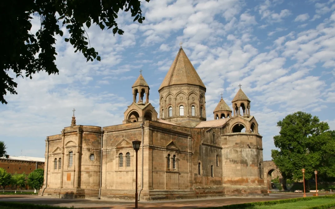 Կառավարությունը եկեղեցու «ճգնաժամի» վերաբերյալ զեկույց է հրապարակել