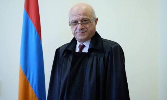 Վեհափառի գործով դատավոր Վահագն Մելիքյանը ցանկացած պահի կարող է հայտնվել մեղադրյալի աթոռին․ նրա անունը շոշափվում է քրեական վարույթով. «Փաստինֆո»