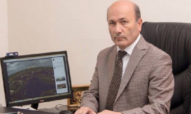 Կամ ջուր չունենք, կամ տալիս են ու մարդկանց թունավորում, կարևորը՝ քաղաքապետի ջրի բիզնեսը ծաղկի. Բյուրեղավանի բնակիչը՝ «Փաստինֆոյին»