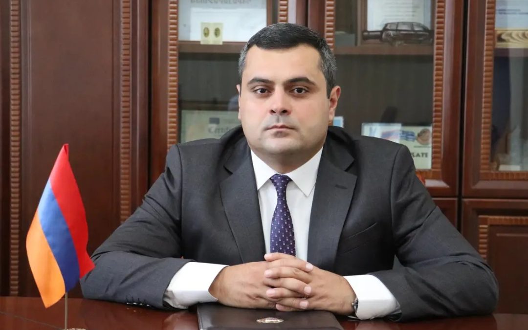 11.5 մլն դրամ եկամուտ, 3 անշարժ գույք, Nissan և Mercedes-Benz․ ինչ ունի Սիսիանի համայնքապետը. «Ժողովուրդ»