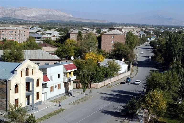 Մասիսում զտարյուն ՔՊ-ականների դեֆիցիտ է, համայնքապետացու չեն գտնում. «Հրապարակ»