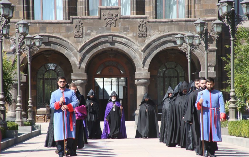 Խաչվերացի տոնը Մայր Աթոռ Սուրբ Էջմիածնում