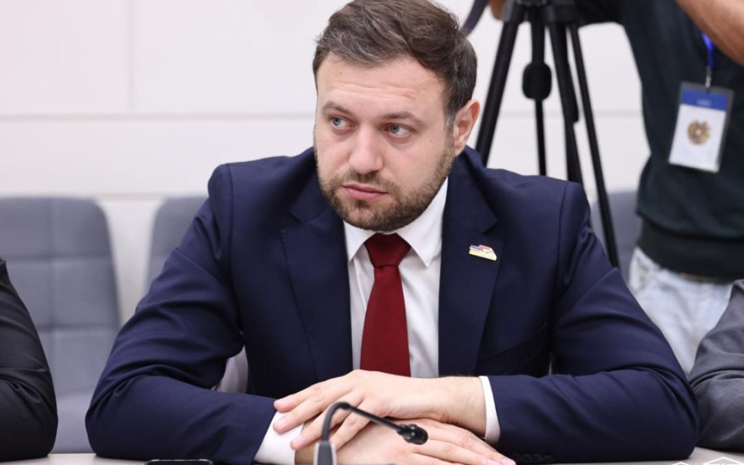 «Ուժեղ Հայաստանի» պատգամավորները պարգևավճարները կուղղեն Տիգրանաշենի բնակիչներին