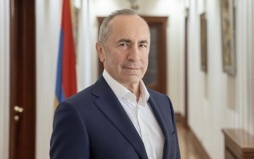 Կեղծ խաղաղության կարգախոսների ներքո շարունակում ենք զիջել մեր ինքնիշխանությունը. Ռոբերտ Քոչարյան