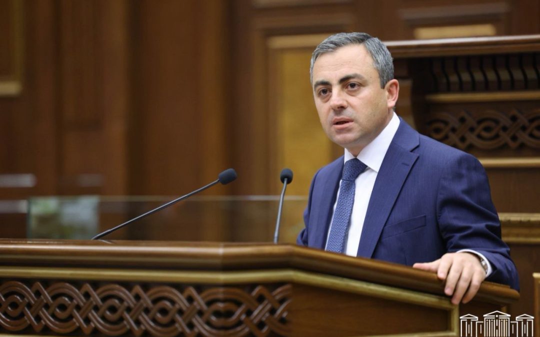 Իր ինքնությունը պահպանելու համար հայ մարդը պետք է պայքարի Հայաստանի և Ադրբեջանի կառավարությունների դեմ՝ միաժամանակ․ Սաղաթելյան