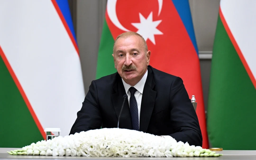 Алиев уверен в прочности мира с Ереваном, но призывает наращивать военную мощь Баку