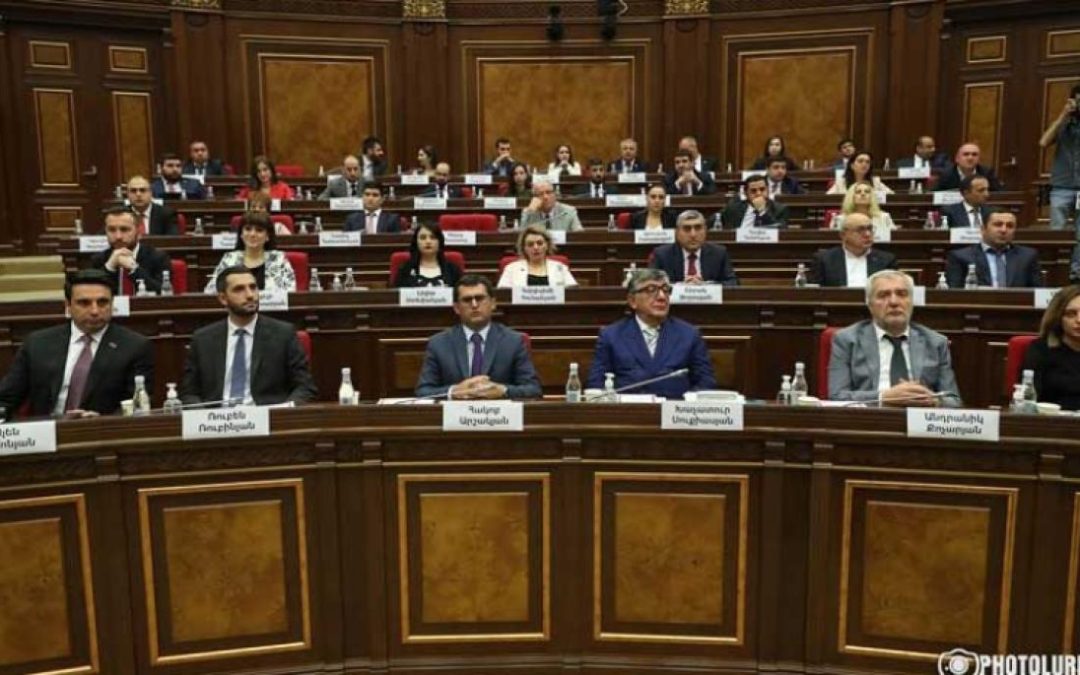 ՔՊ-ական նախկին պատգամավորներն անտերության են մատնվել ․ «Հրապարակ»