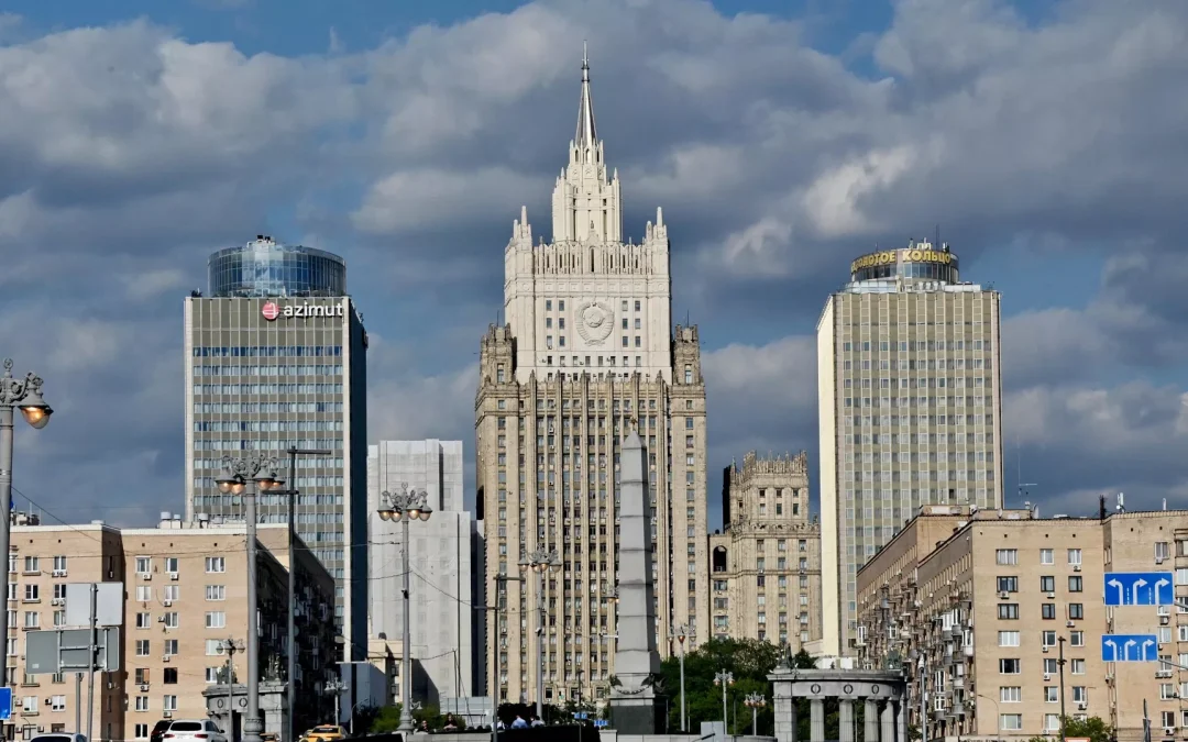 Трехсторонние договоренности России, Азербайджана и Армении актуальны и сейчас, заявили в МИД РФ