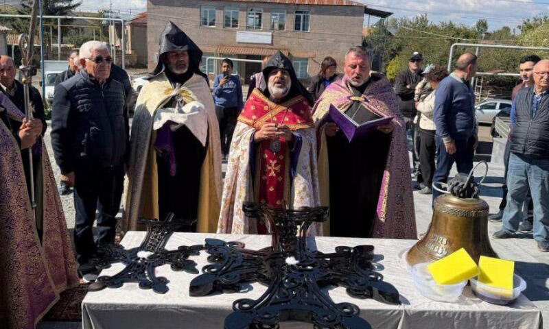 Օծվել են Լճաշենի նորակառույց Սուրբ Մարիամ եկեղեցու խաչերն ու զանգը
