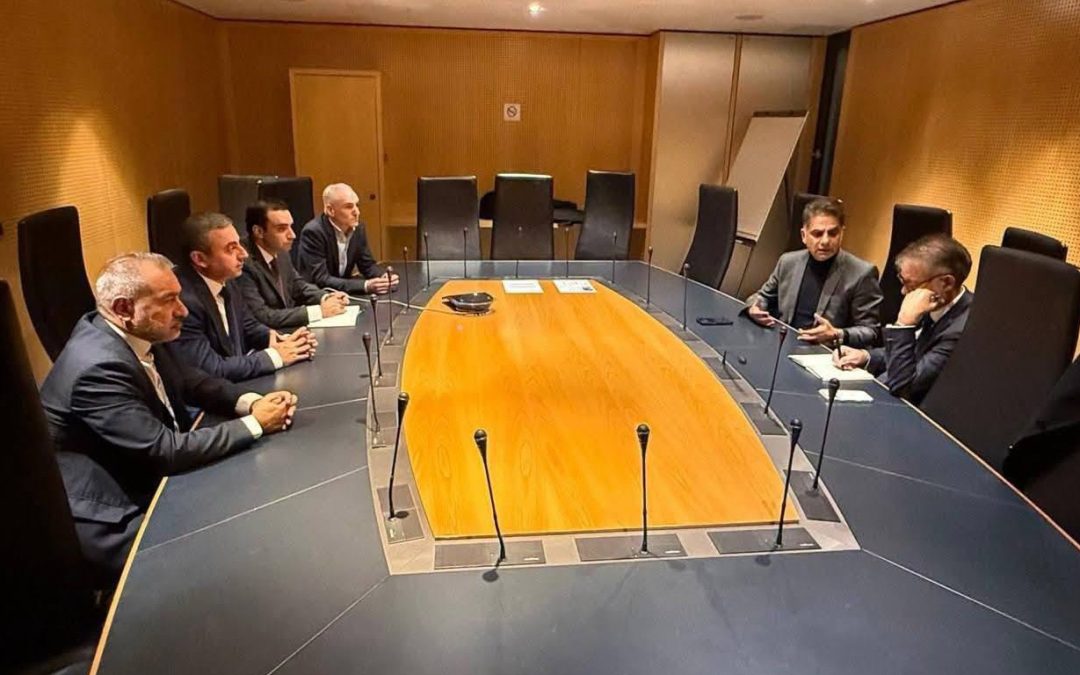 Իշխան Սաղաթելյանը Փարիզում հանդիպել է Օլիվիե Ֆորի հետ