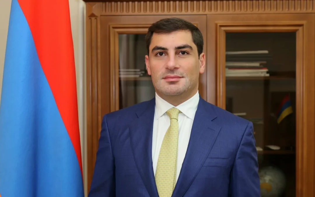 Մարզպետները տաքուկ տեղ են փնտրում. «Հրապարակ»