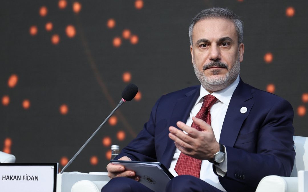 Фидан отправился в Баку