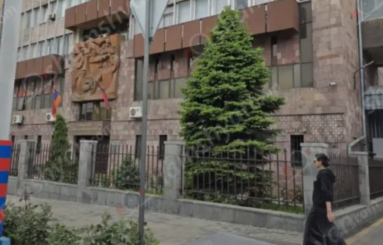 Երևանում կնոջը հարվածել, գցել են գետնին և հափշտակել հեռախոսը․ Շամշյան